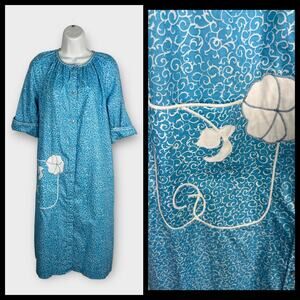 Vintage Models Coat House Coat Blue Floral Applique Snap Closure L/XL